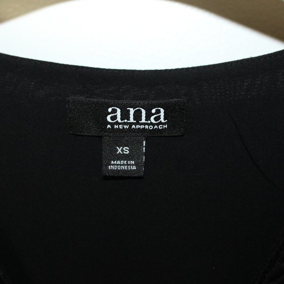 a.n.a. A New Approach Smocked Crochet Tank Top Blouse - Picture 7 of 13
